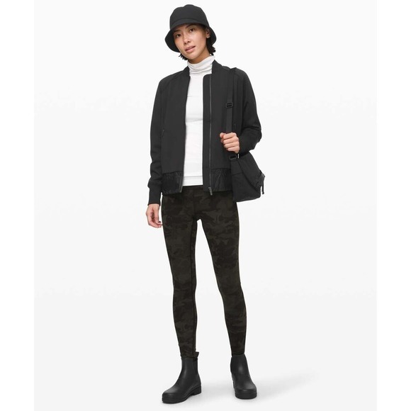 Lululemon Swept Along Bomber Jacket Women’s Black Satin Back Size XS On The Move - Picture 3 of 16